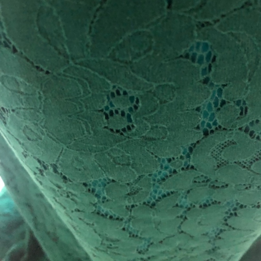 Beautiful dress 👗🤩 - Picture 8 of 10